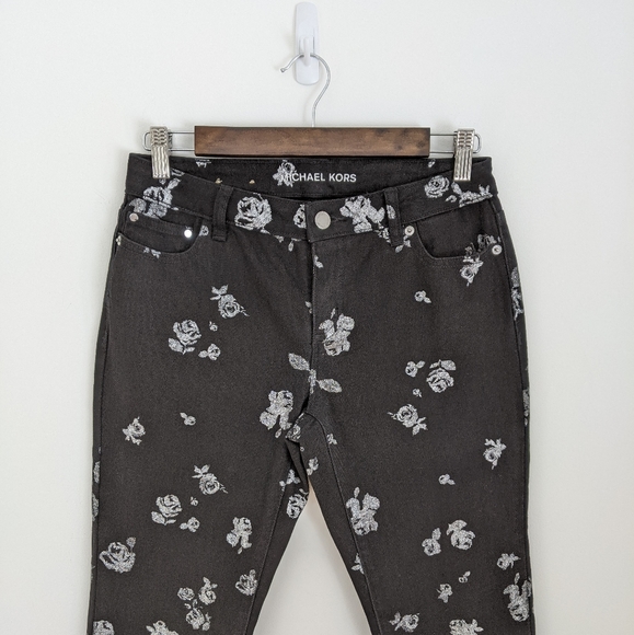 MICHAEL KORS Izzy Cropped Skinny Denim, Black, 4P - Picture 4 of 7